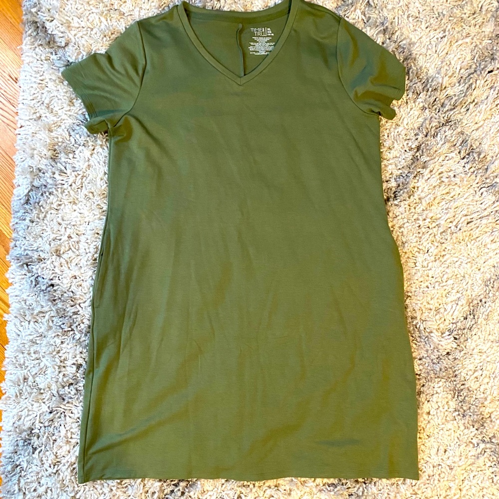 Green tshirt dress with pockets